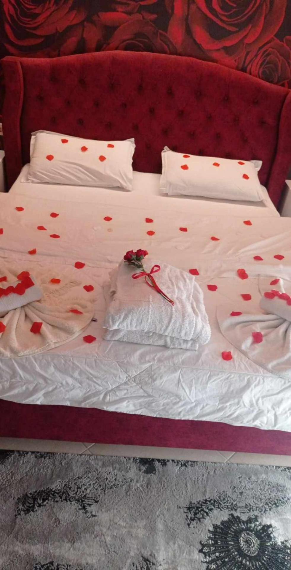 Ajilin Hotel Rooms Korce Buitenkant foto